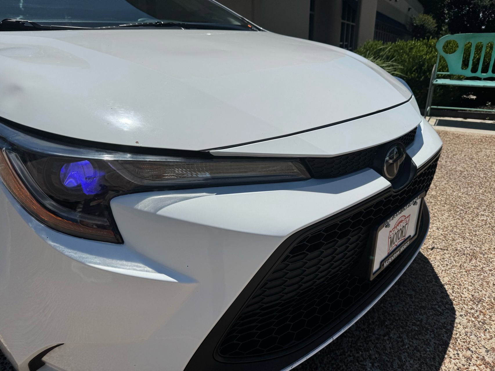 Used 2020 Toyota Corolla LE FWD image 2