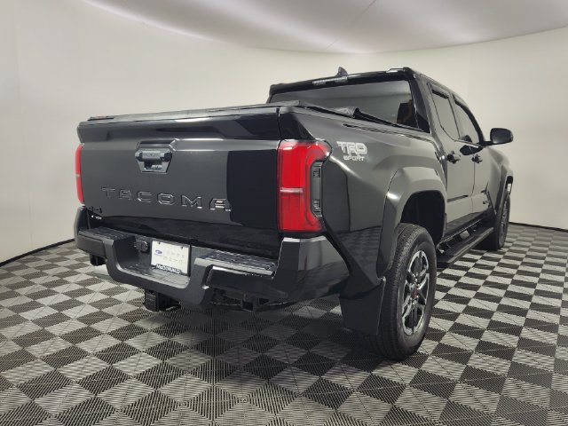 Used 2024 Toyota Tacoma TRD Sport AWD/4WD image 5
