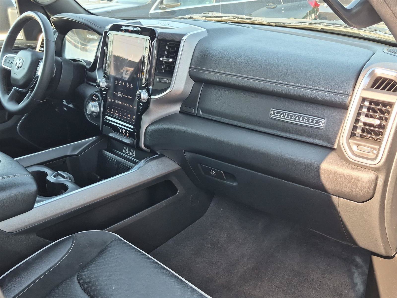 Used 2025 RAM 1500 Laramie AWD/4WD image 39