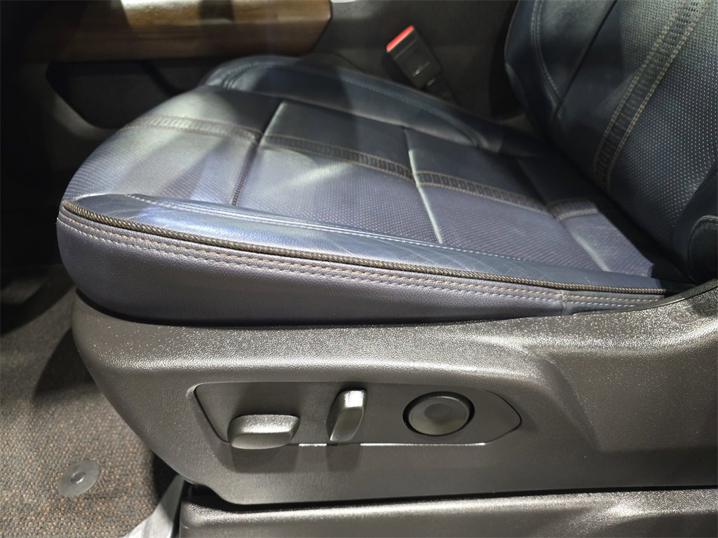 Used 2024 Chevrolet Silverado 2500 High Country w/ High Country Premium Package image 30