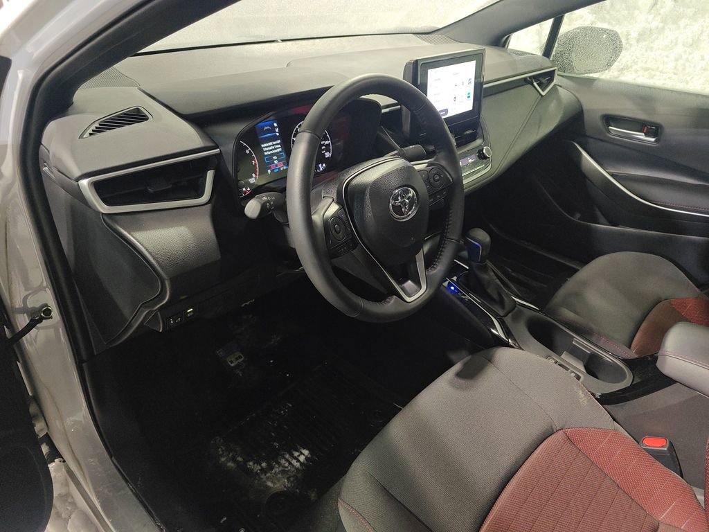 Used 2025 Toyota Corolla SE image 7