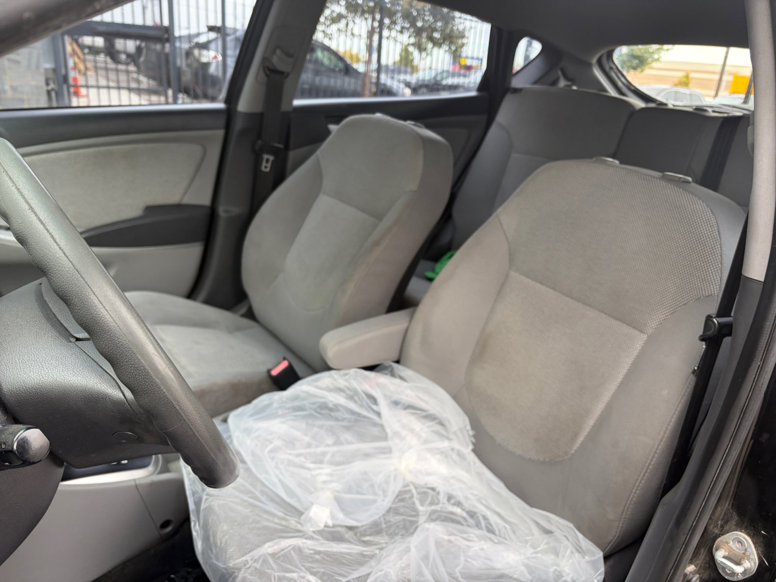 Used 2012 Hyundai Accent GS FWD image 15