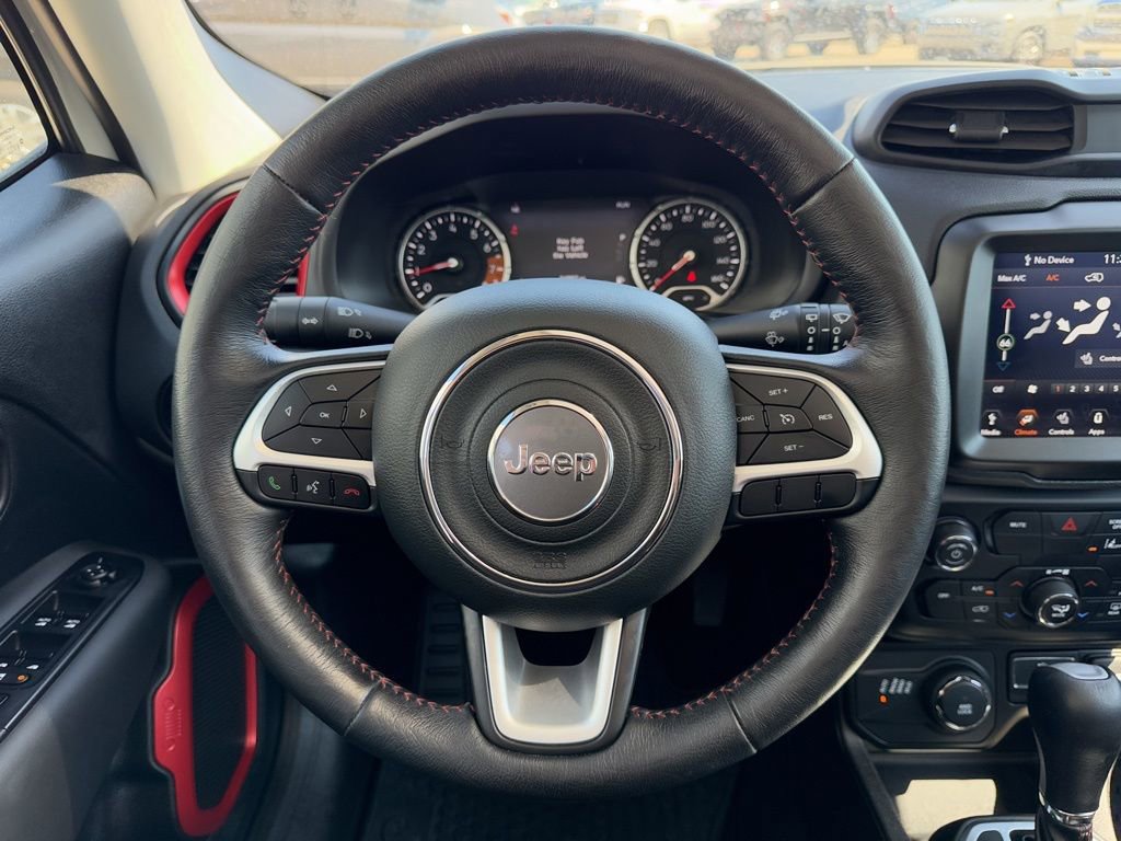 Used 2023 Jeep Renegade Latitude w/ Sun/Sound Group AWD/4WD image 23