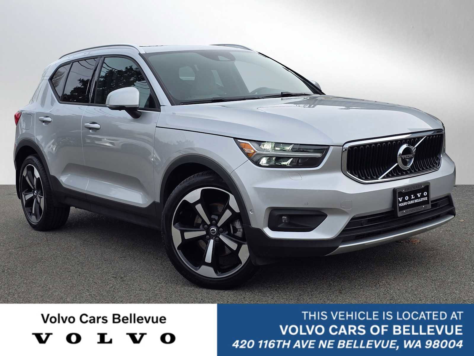 Used 2019 Volvo XC40 T5 Momentum