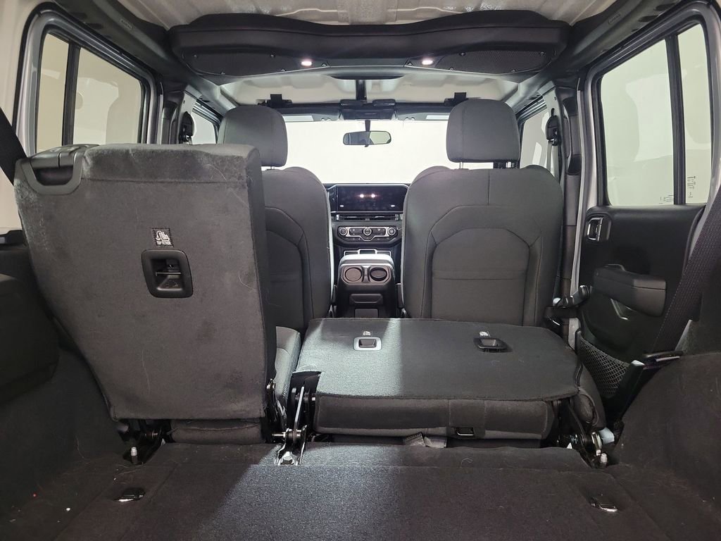 Used 2024 Jeep Wrangler Sport AWD/4WD image 22