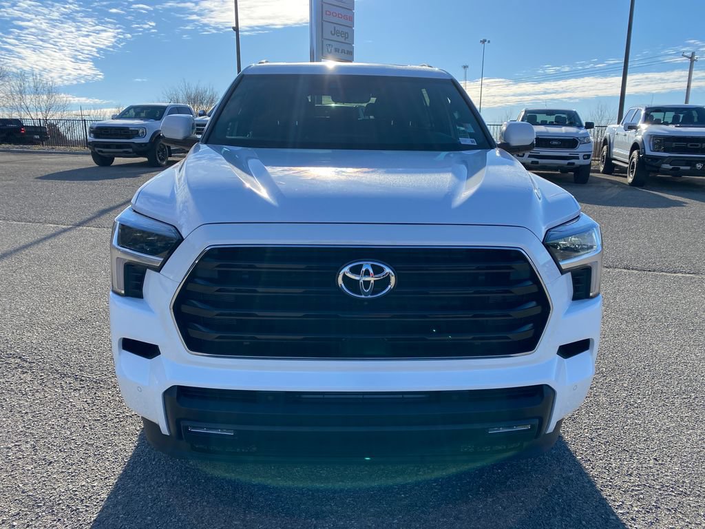 Used 2025 Toyota Sequoia 4WD image 9