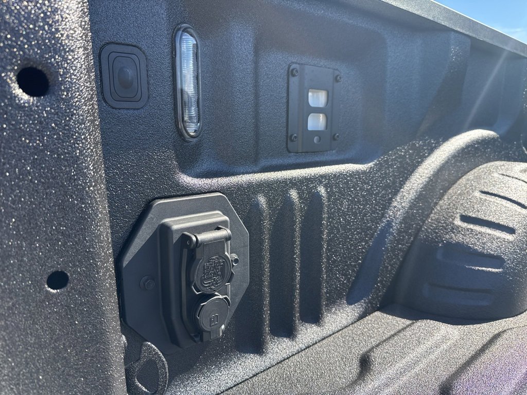 New 2026 Ford F450 Platinum image 32