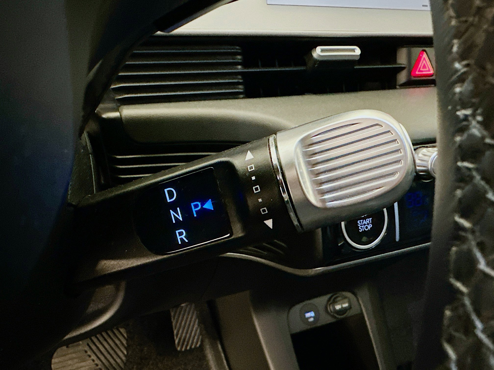 Used 2024 Hyundai Ioniq 5 SE AWD/4WD image 25