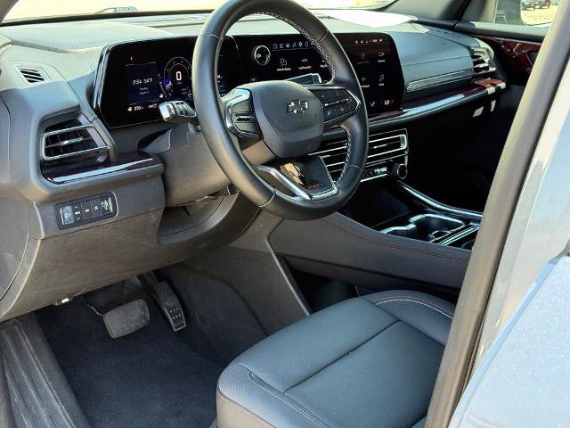 Used 2025 Chevrolet Traverse Z71 AWD/4WD image 7