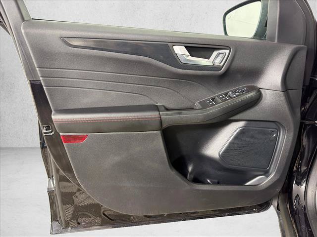 Used 2025 Ford Escape ST-Line Select AWD/4WD image 10