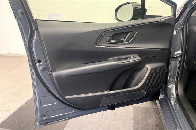 Used 2026 Toyota Prius Plug-In Hybrid FWD image 26
