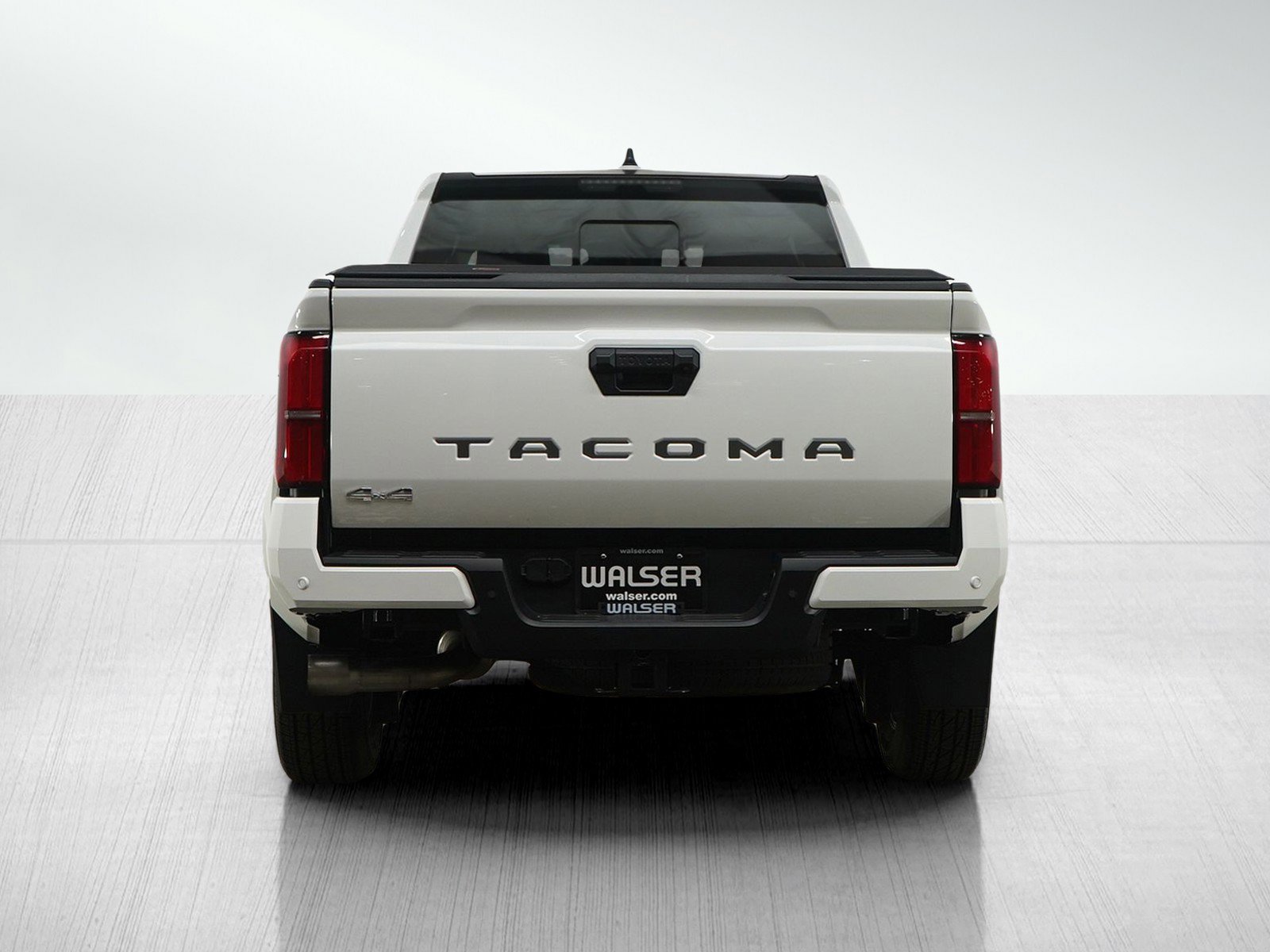 Used 2024 Toyota Tacoma SR5 image 5