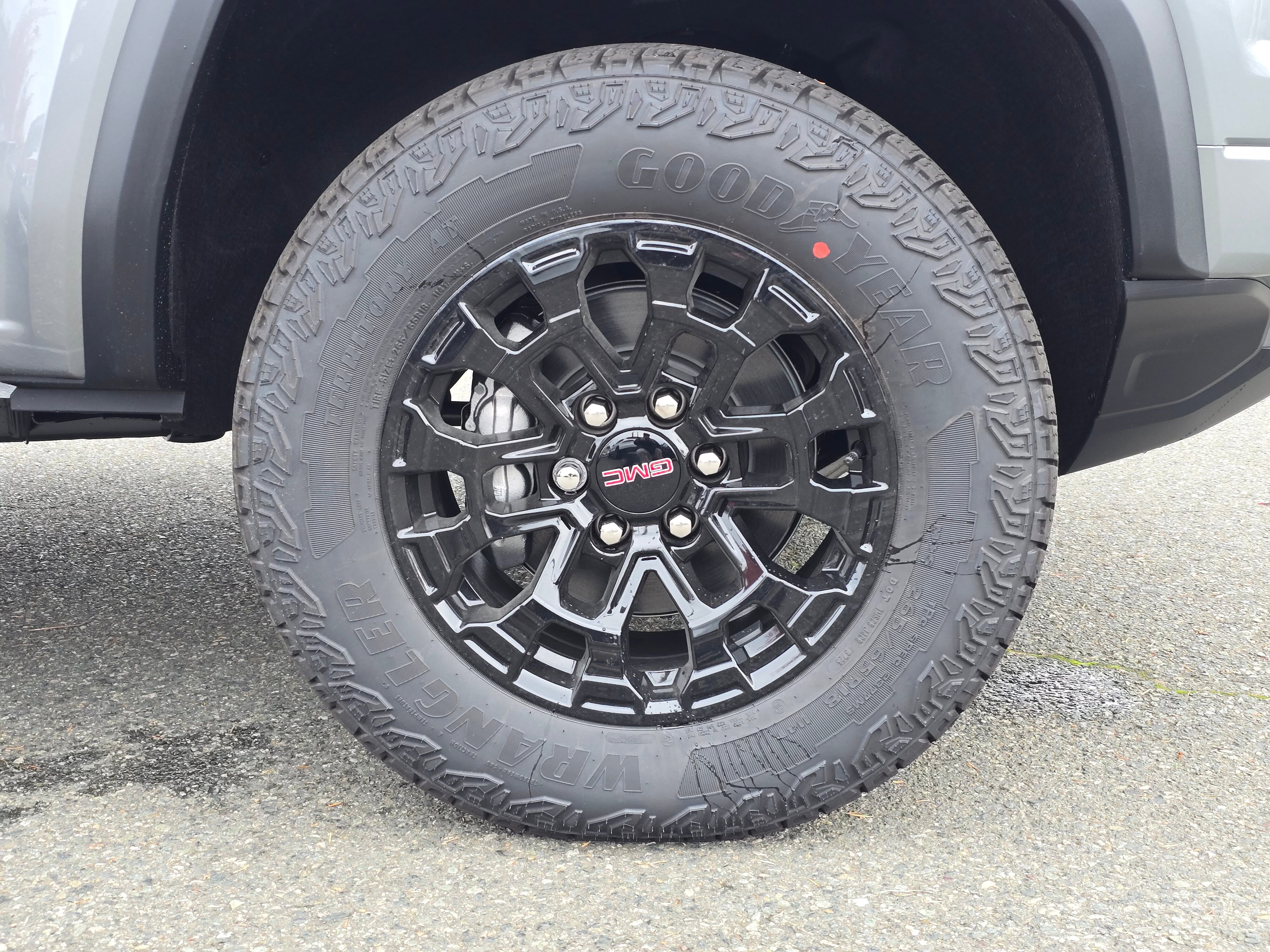 New 2026 GMC Canyon Elevation w/ Convenience Package image 9