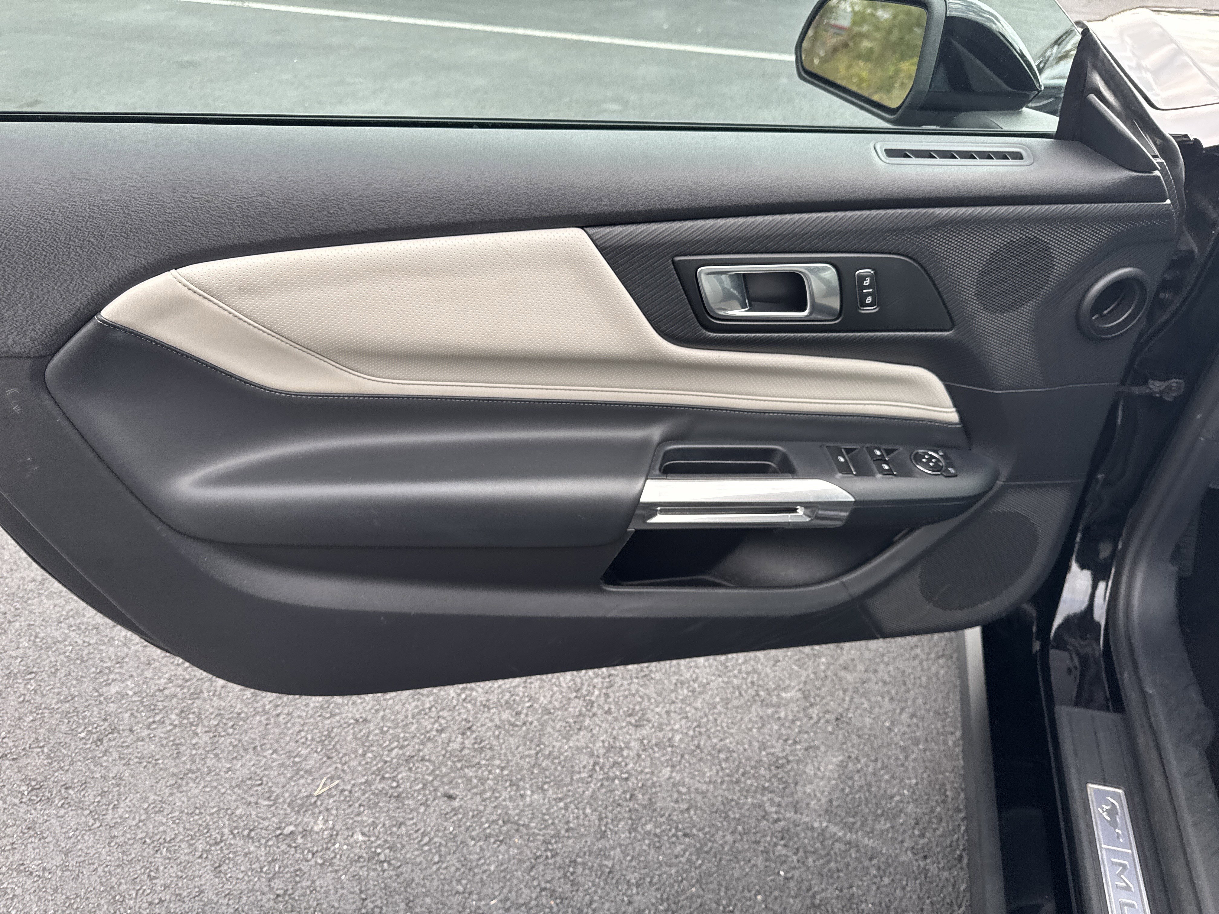 Used 2024 Ford Mustang Premium image 22