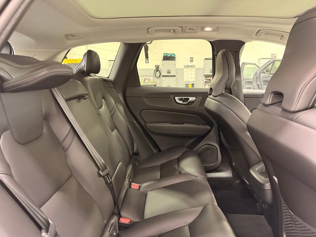 Used 2025 Volvo XC60 B5 Core w/ Climate Package image 26