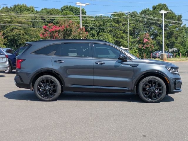 Used 2022 Kia Sorento SX image 2