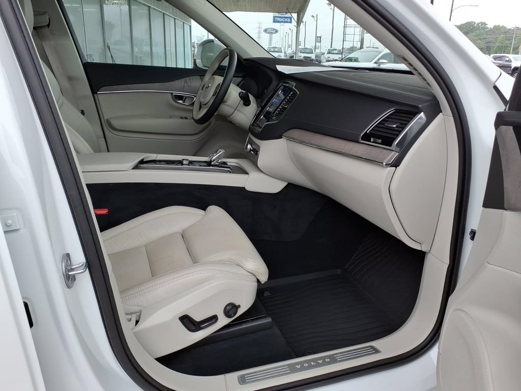 Used 2023 Volvo XC90 B6 Ultimate AWD/4WD image 10