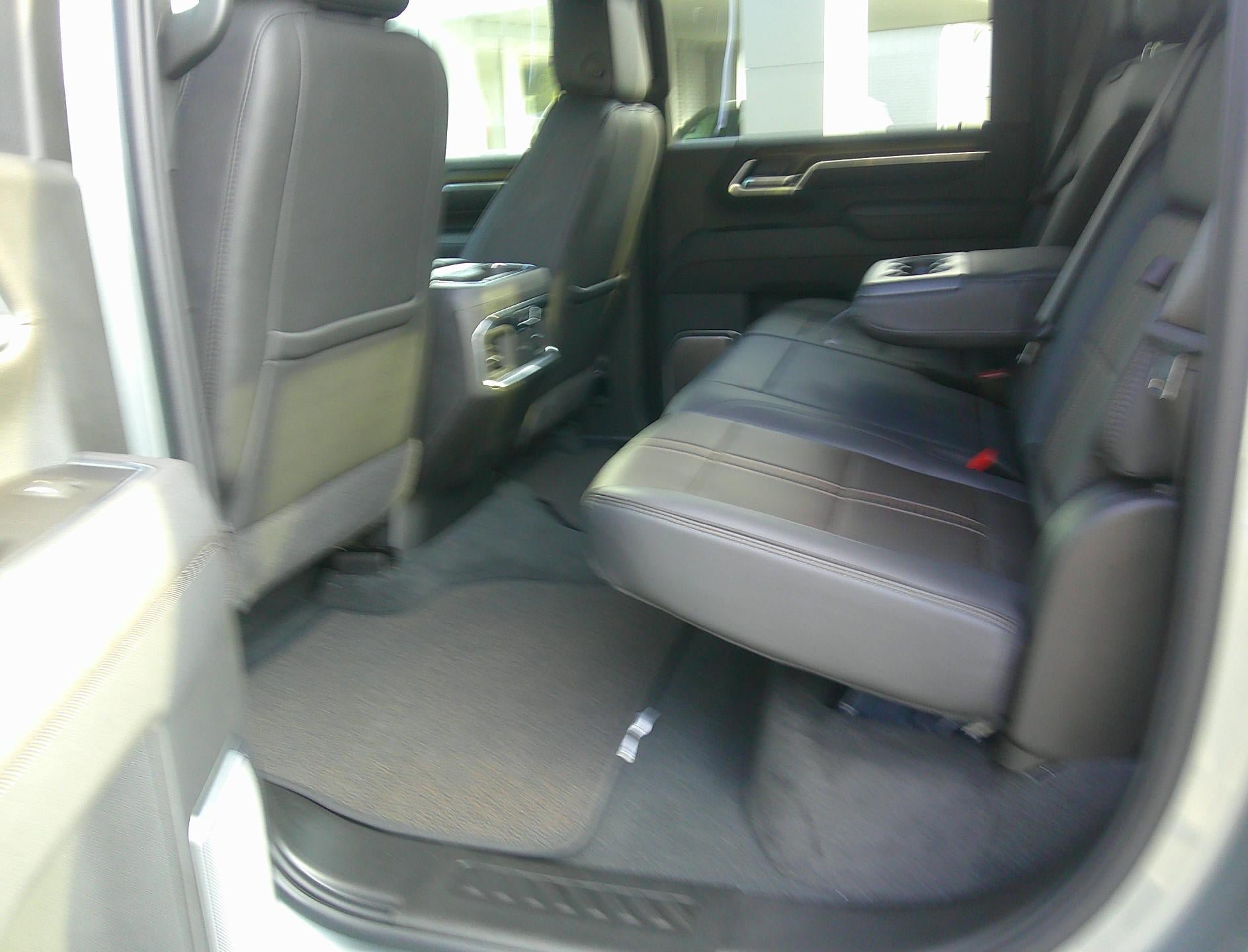 Used 2025 Chevrolet Silverado 2500 High Country w/ High Country Premium Package AWD/4WD image 14