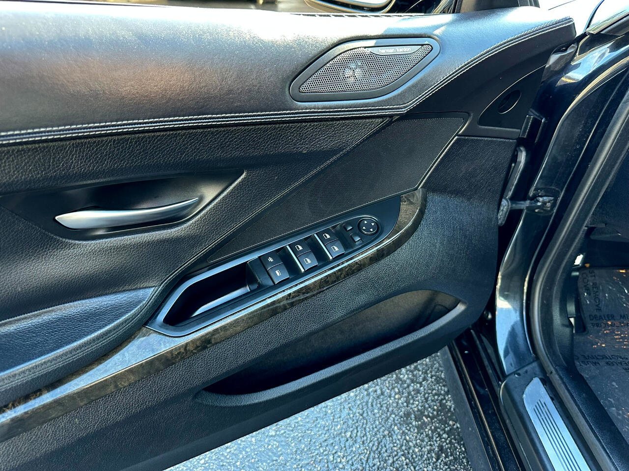 Used 2015 BMW 640i Convertible image 25