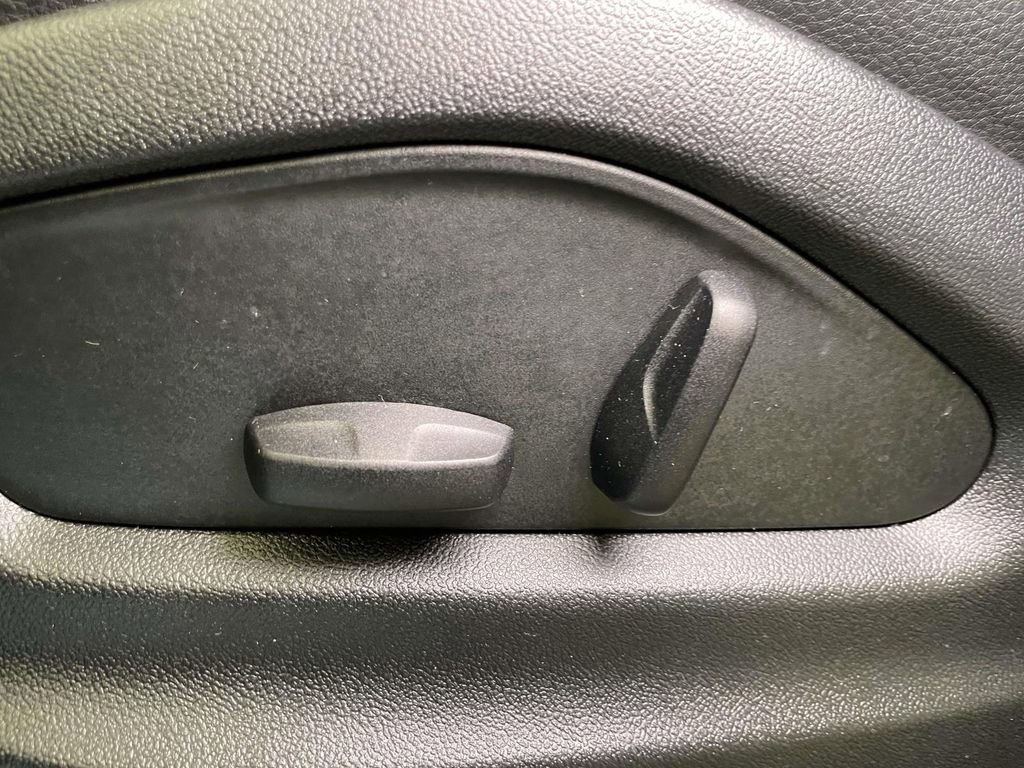 Used 2024 Porsche Cayenne image 17