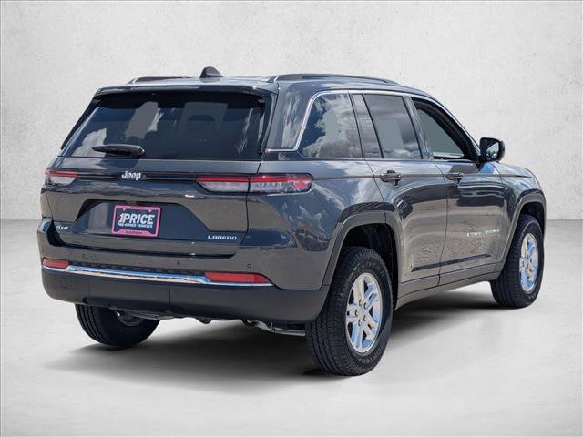 Used 2025 Jeep Grand Cherokee Laredo AWD/4WD image 5