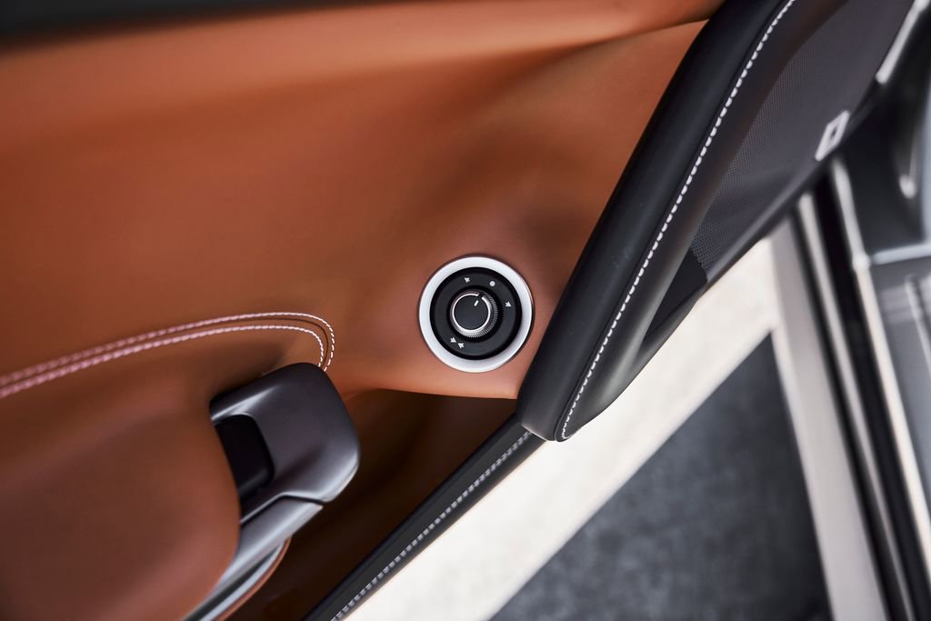 Used 2018 Ferrari GTC4Lusso image 35