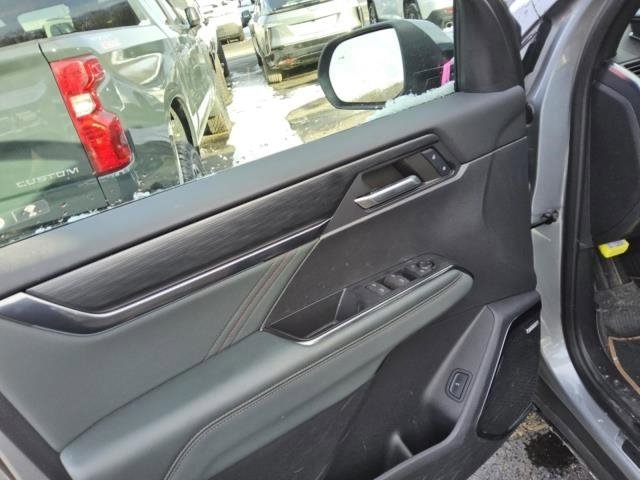 Used 2024 GMC Acadia AT4 w/ LPO, Floor Liner Package image 6