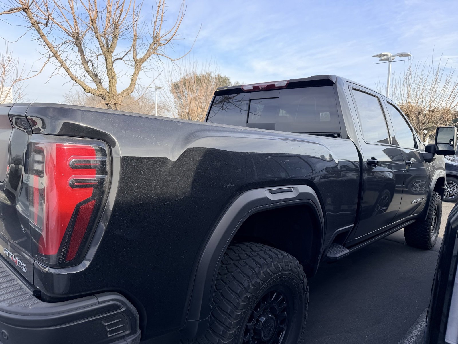 Used 2024 GMC Sierra 2500 AT4X w/ AT4X AEV Edition image 5