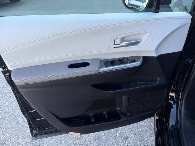 Used 2026 Toyota Sienna XLE FWD image 10