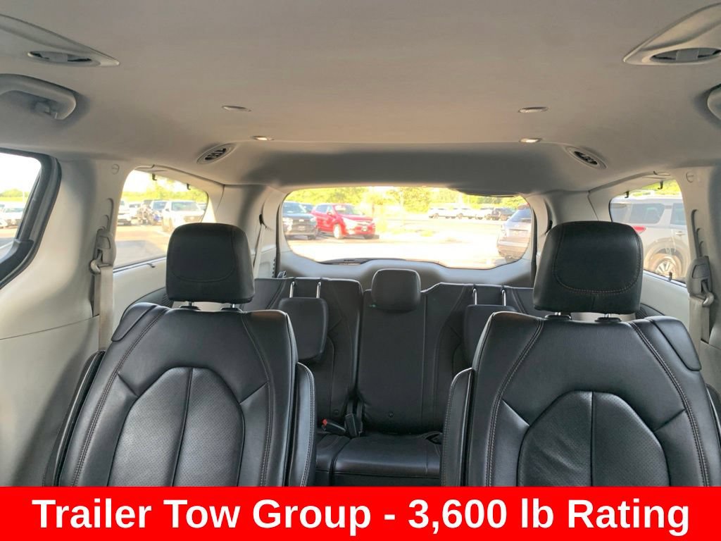Used 2017 Chrysler Pacifica Touring-L Plus FWD image 8