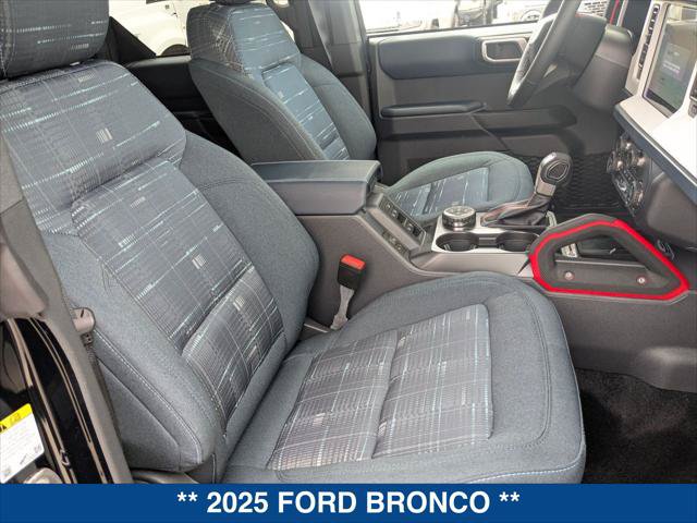 New 2025 Ford Bronco Badlands AWD/4WD image 18