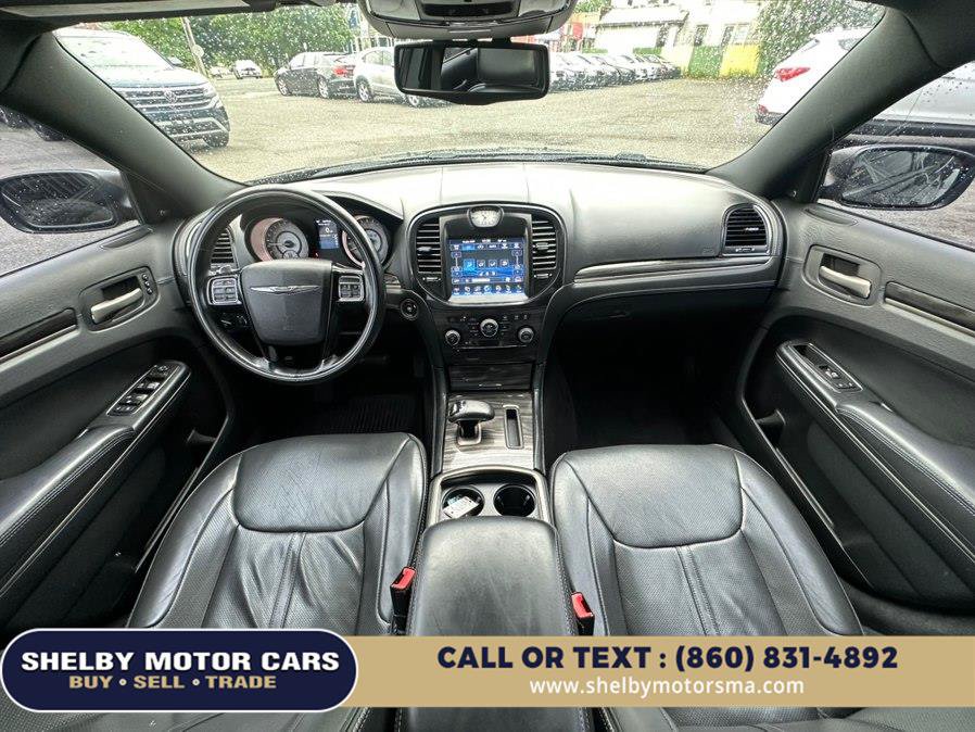 Used 2014 Chrysler 300 C AWD/4WD image 17