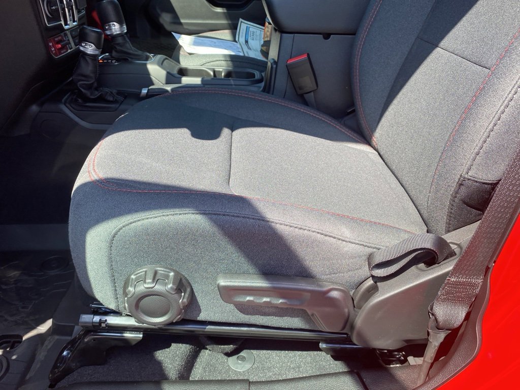 New 2025 Jeep Wrangler Unlimited Rubicon image 19