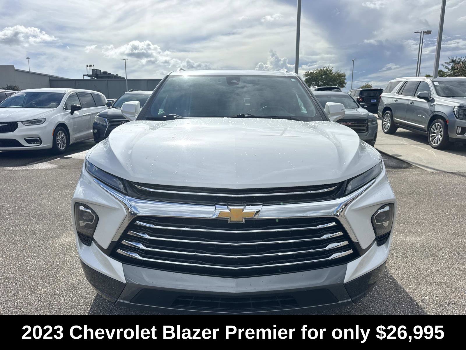 Used 2023 Chevrolet Blazer Premier w/ Enhanced Convenience Package FWD image 2