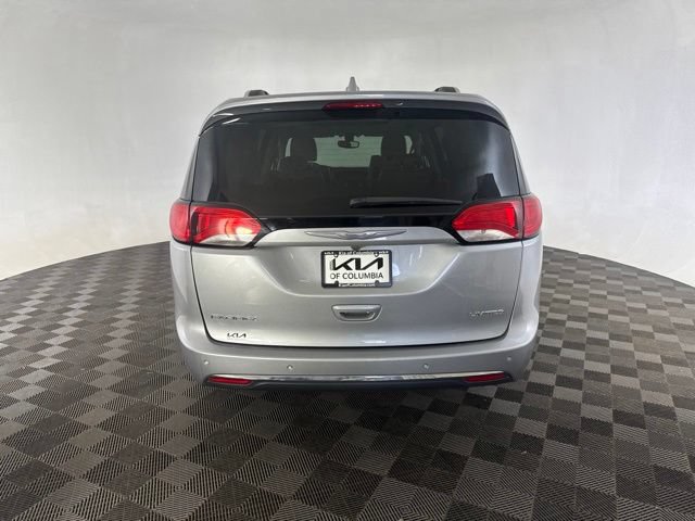 Used 2018 Chrysler Pacifica Limited FWD image 8