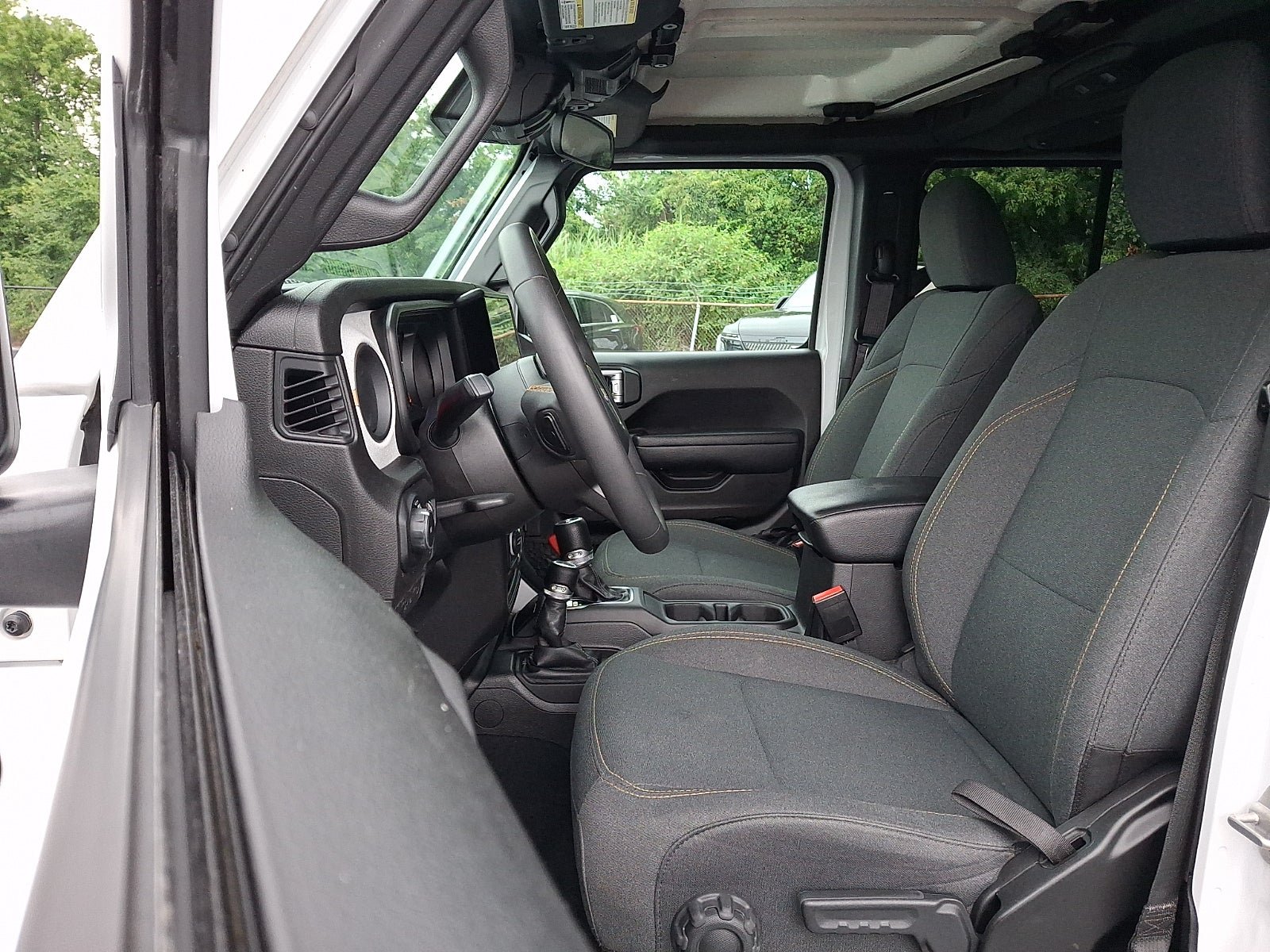 Used 2024 Jeep Wrangler Unlimited Sport AWD/4WD image 14