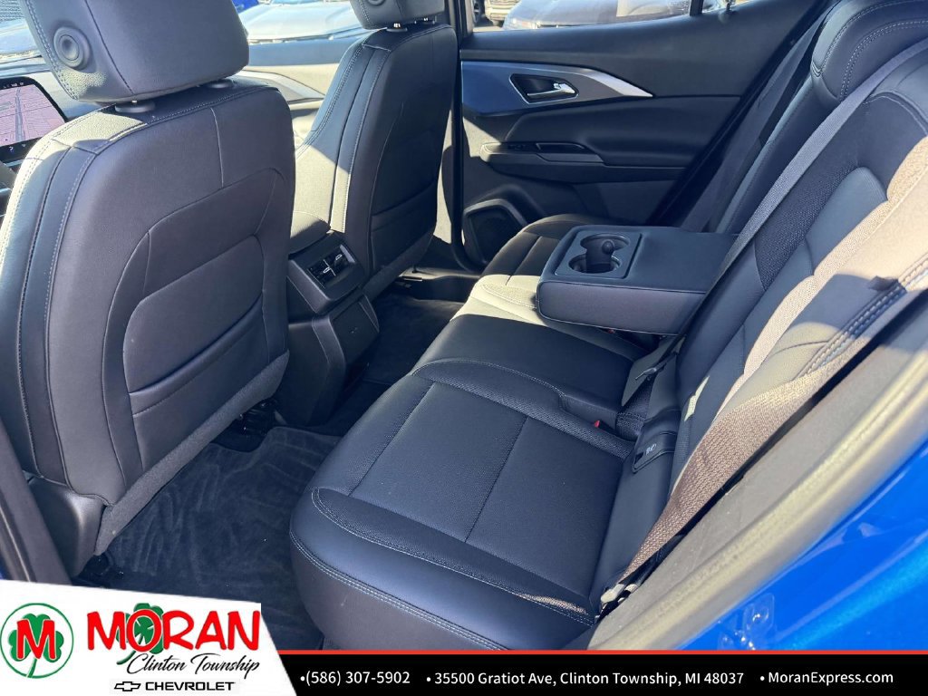 Used 2025 Chevrolet Equinox EV LT w/ Convenience Package FWD image 13