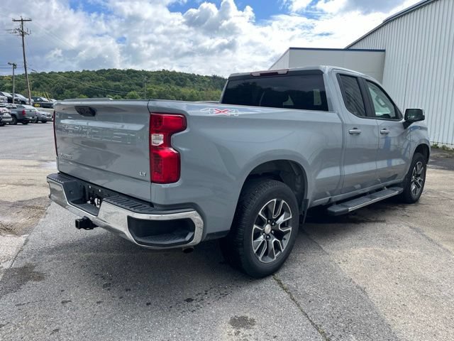 Used 2024 Chevrolet Silverado 1500 LT AWD/4WD image 6