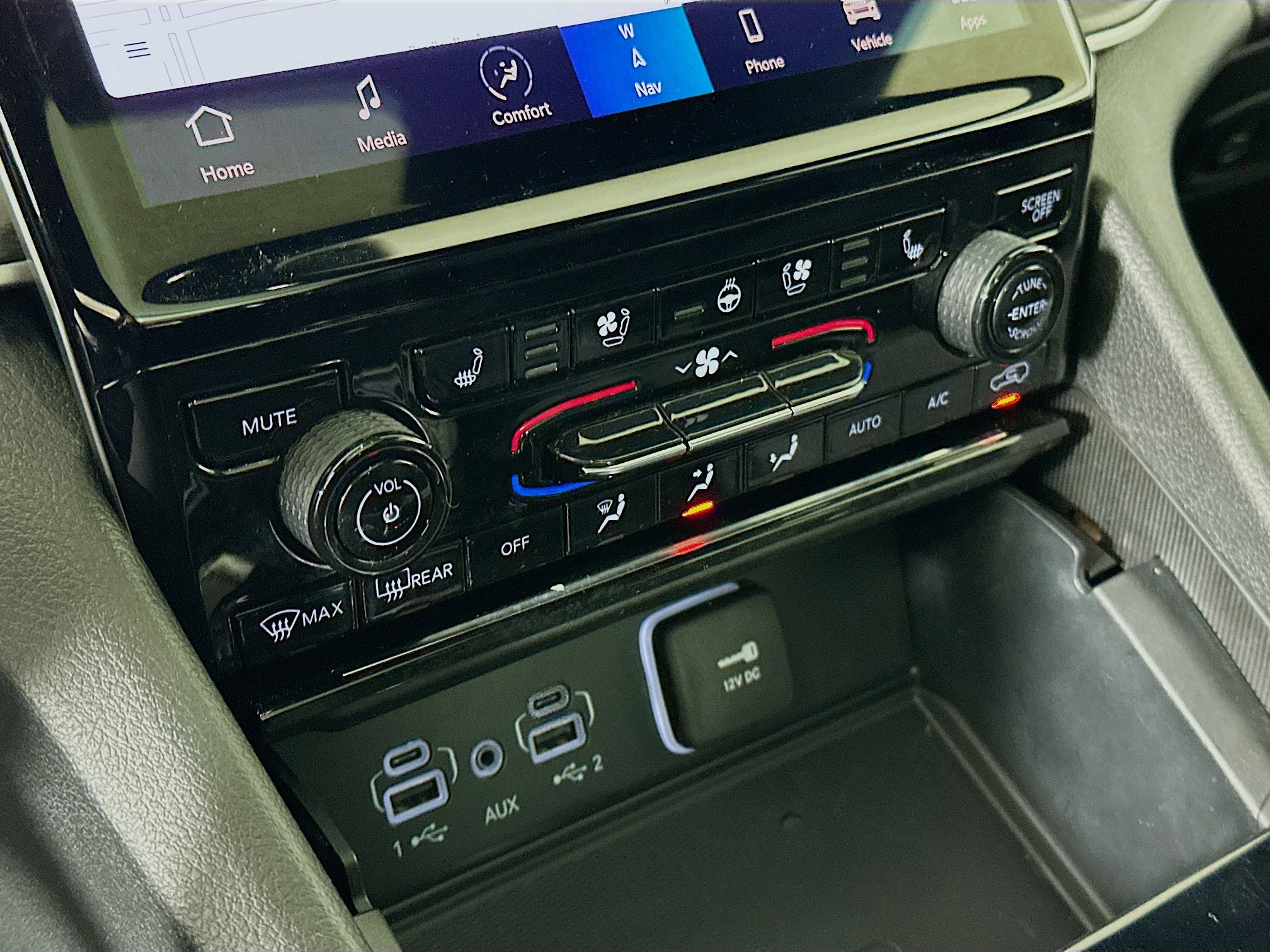 Used 2024 Jeep Grand Cherokee L Limited w/ Luxury Tech Group II AWD/4WD image 24