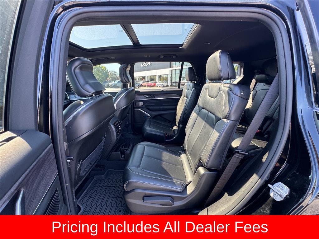 Used 2022 Jeep Grand Cherokee L Overland w/ Luxury Tech Group IV RWD image 13