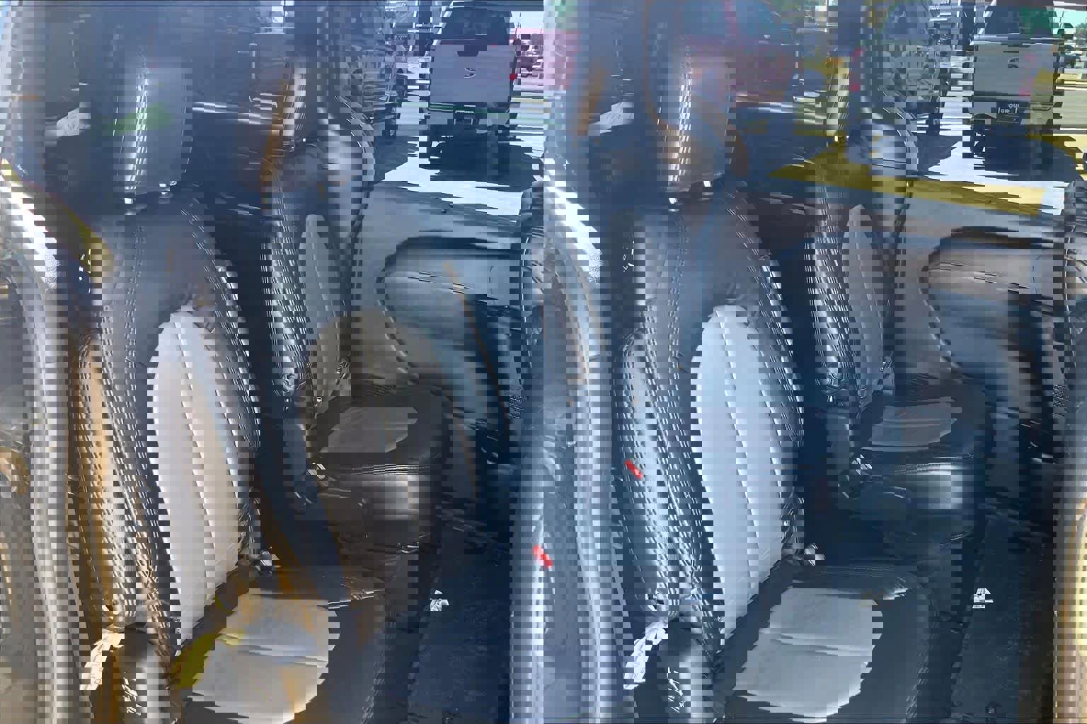 Used 2020 Chrysler Pacifica Touring w/ S Appearance Package FWD image 19