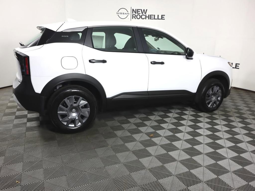 Certified 2025 Nissan Kicks S image 8