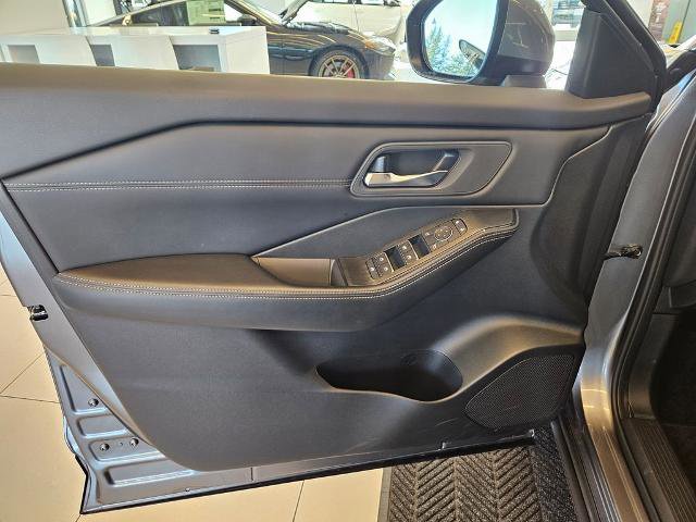 Certified 2025 Nissan Rogue SL image 13