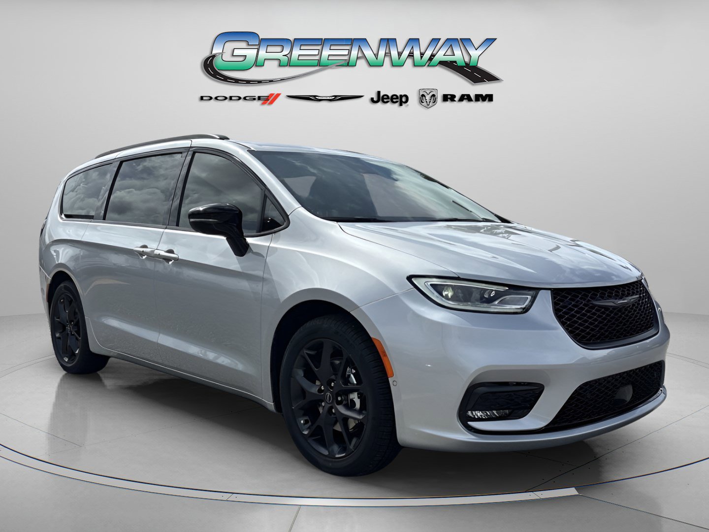 New 2026 Chrysler Pacifica Select w/ S Appearance Package image 1