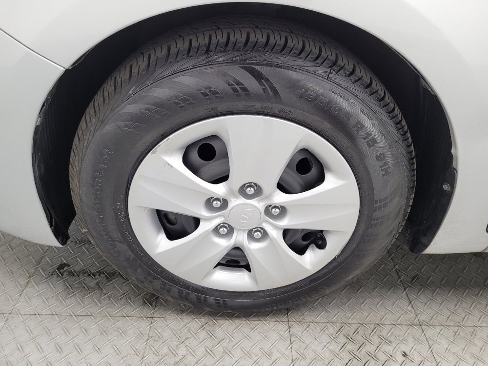 Used 2018 Kia Forte LX image 31