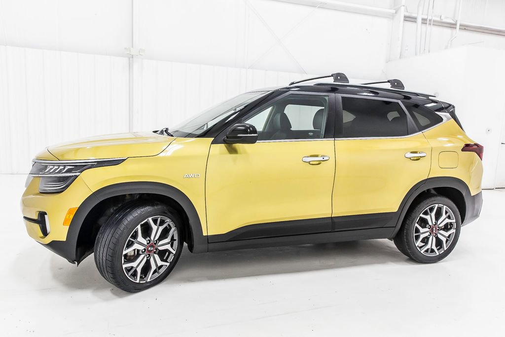 Used 2021 Kia Seltos SX image 2