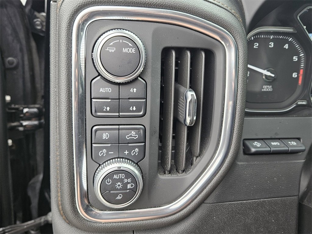 Used 2020 GMC Sierra 1500 AT4 w/ AT4 Premium Package image 25