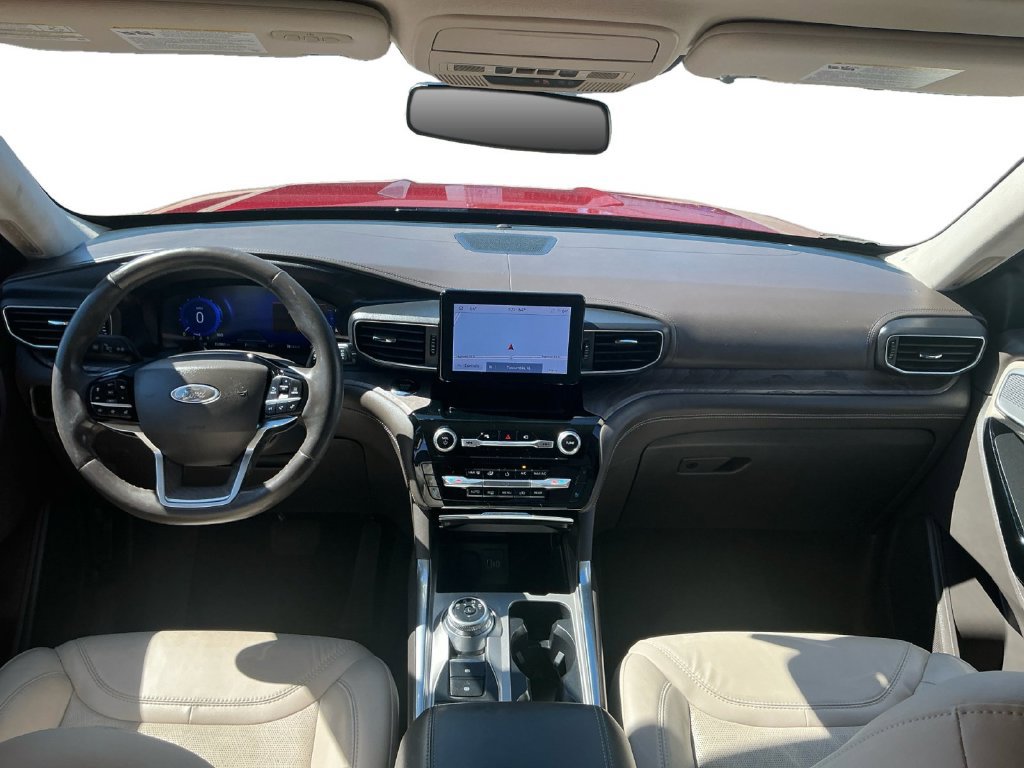 Certified 2023 Ford Explorer Platinum w/ Class IV Trailer Tow Package AWD/4WD image 17