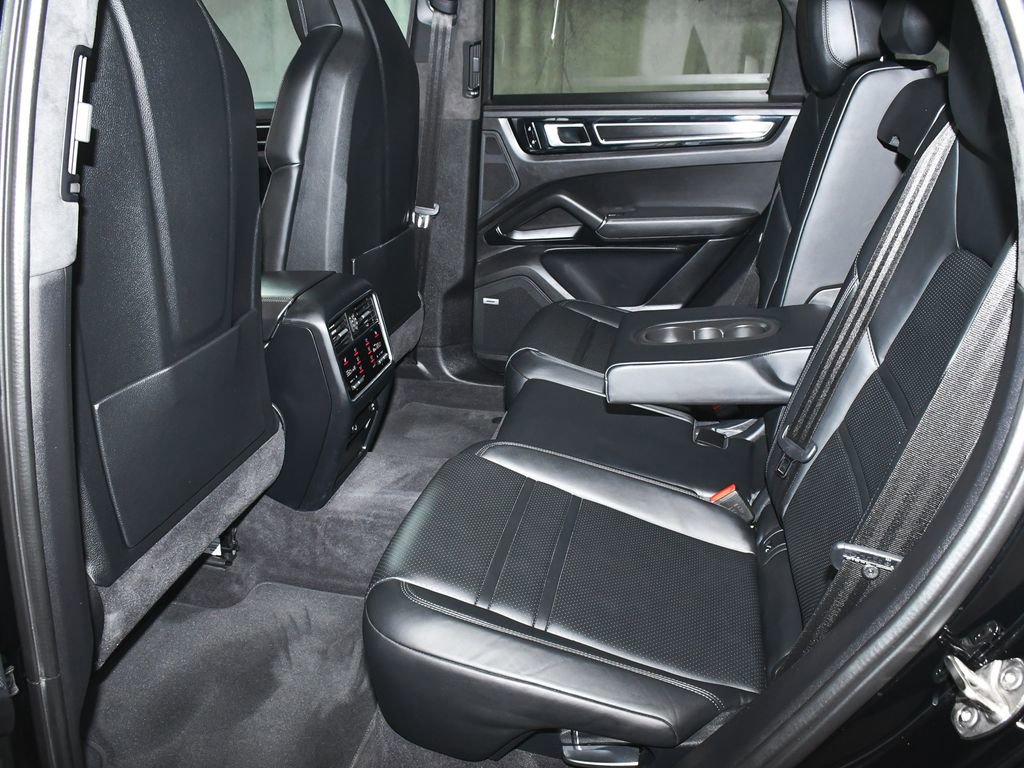 Used 2021 Porsche Cayenne GTS w/ Premium Package Plus image 49