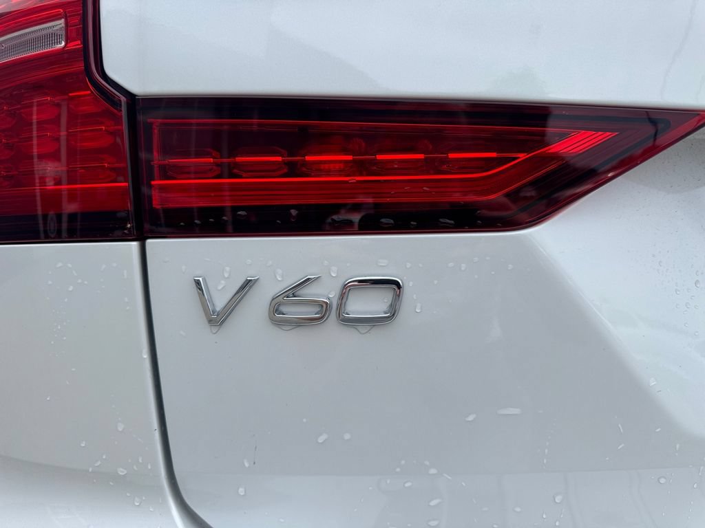 New 2026 Volvo V60 B5 Cross Country Ultra w/ Protection Package Premier AWD/4WD image 9